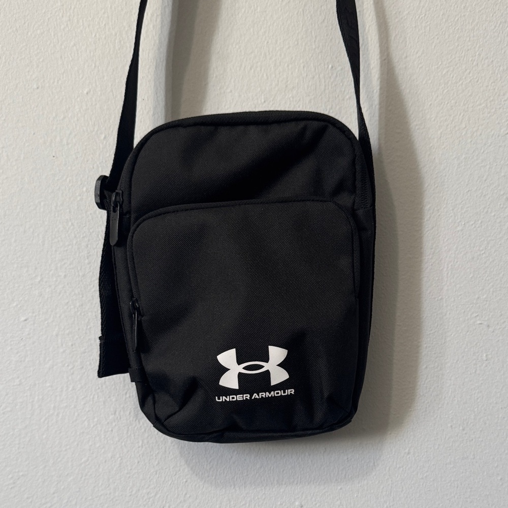 Under Armour Black Belt Bag